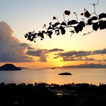 Villa Detached With View In Gumusluk