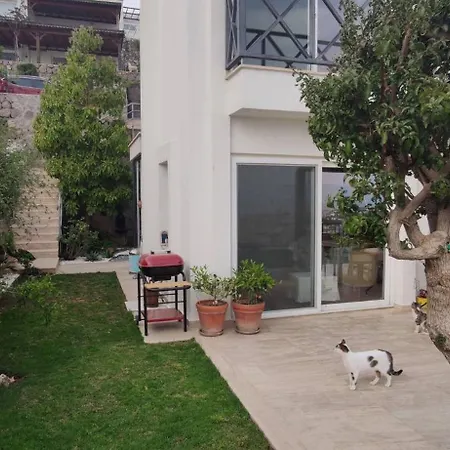 Villa Detached With View In Gumusluk *